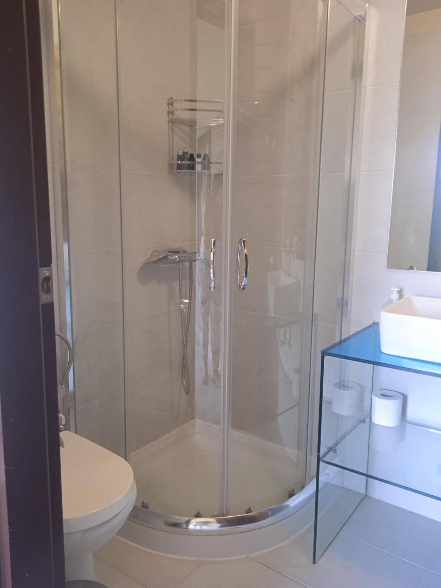 Enoro Hotel Праманта Стая снимка